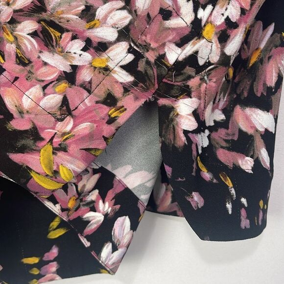 Escada Black Pink Floral V Neck Top - Picture 7 of 7